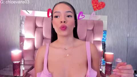 Snapshot of chloe__evans_ chatting on October 6, 11:40 am Chloe online show from October 6, 11:40 am