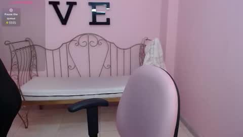  Cloe  online show from February 14, 1:35 am