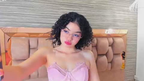 chloe online show from June 13, 11:19 am