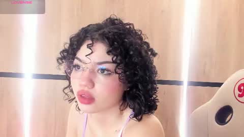 chloe online show from July 16, 12:11 pm