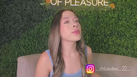 Snapshot of chloe_dee_ chatting on September 26, 11:58 am Chloe online show from September 26, 11:58 am