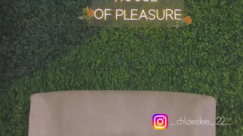 Snapshot of chloe_dee_ chatting on September 28, 12:10 pm Chloe online show from September 28, 12:10 pm