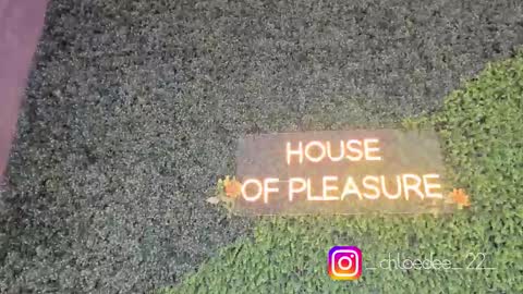 Snapshot of chloe_dee_ chatting on October 18, 5:03 pm Chloe online show from October 18, 5:03 pm