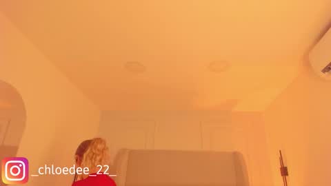 Chloe online show from January 15, 8:19 am