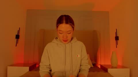 Chloe online show from February 26, 12:04 pm