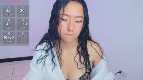 Snapshot of chloe_desire11 chatting on July 8, 11:04 am chloe_desire11 online show from July 8, 11:04 am