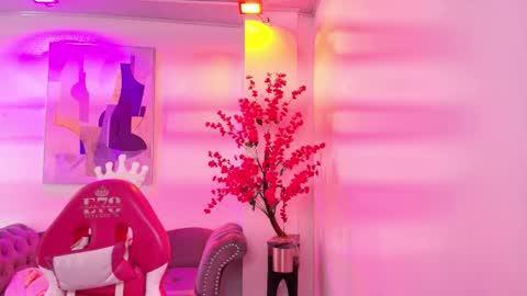 Chloe online show from March 14, 11:37 am