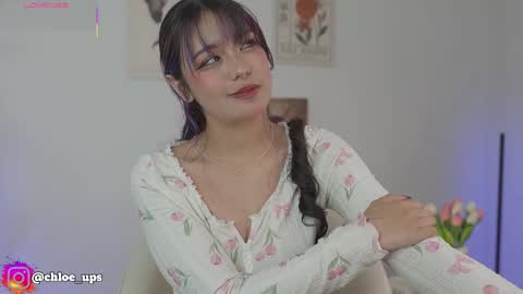 Snapshot of chloe_evans12 chatting on May 22, 4:30 am Chloe online show from May 22, 4:30 am