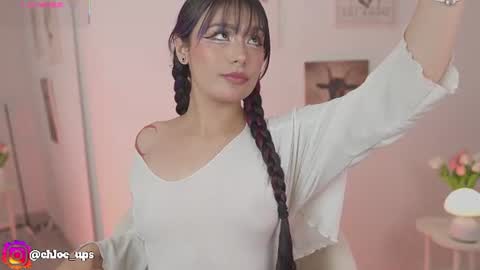 Snapshot of chloe_evans12 chatting on June 17, 5:21 am Chloe online show from June 17, 5:21 am