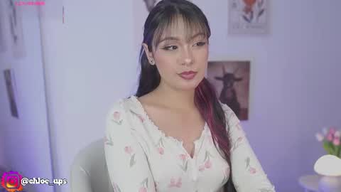 Snapshot of chloe_evans12 chatting on July 19, 5:11 am Chloe online show from July 19, 5:11 am