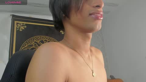 chloe_femboy_ online show from October 7, 4:09 am