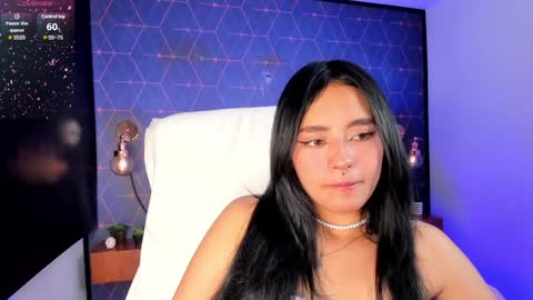 Snapshot of chloe_fischer chatting on January 22, 2:46 pm Chloe online show from January 22, 2:46 pm
