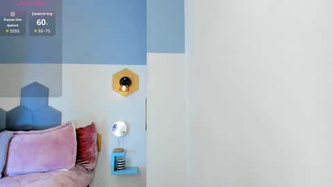 Chloe online show from March 27, 3:56 pm