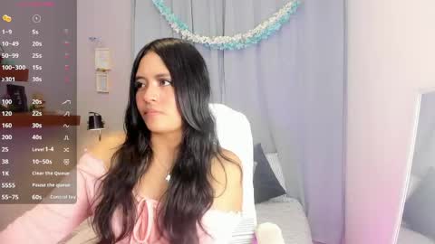 Snapshot of chloe_fischer chatting on April 15, 7:58 pm Chloe online show from April 15, 7:58 pm