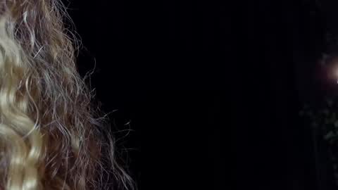 Arianaa Mourrr online show from December 11, 5:21 am