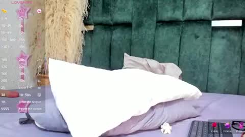 Snapshot of chloe_jackson25 chatting on July 10, 7:05 pm Chloe online show from July 10, 7:05 pm