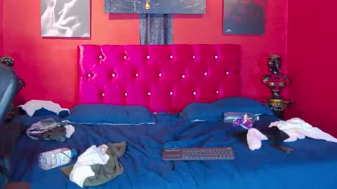 chloe_magnusknight_ online show from March 21, 4:21 pm