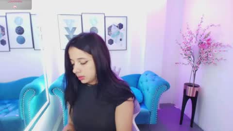 Chloe  online show from June 18, 11:58 am