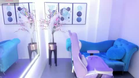 Chloe  online show from July 17, 11:50 am