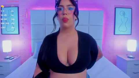 cloe online show from June 20, 3:53 am