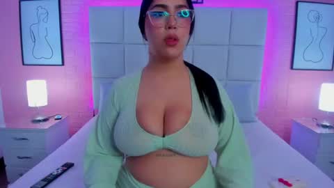 cloe online show from June 25, 5:12 am