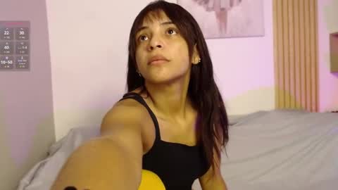 Snapshot of chloe_peach_ chatting on April 10, 11:59 am chloe_peach_ online show from April 10, 11:59 am