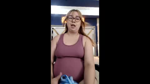 chloe_prg online show from May 20, 3:56 am