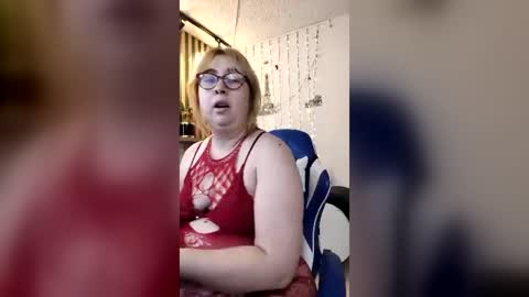 chloe_prg online show from June 14, 1:58 am