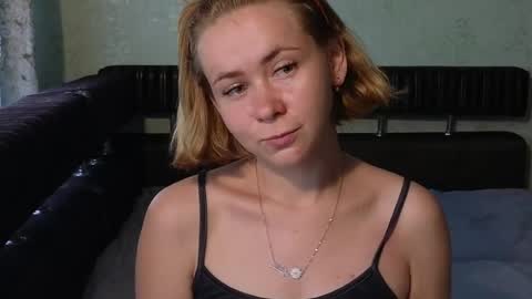 Snapshot of chloe_roo chatting on June 30, 7:31 am Mila online show from June 30, 7:31 am