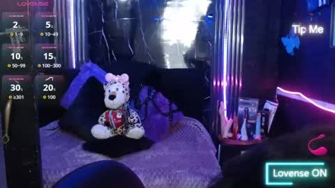 chloe_smith5 online show from July 13, 1:25 pm