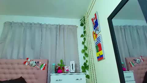 Lulu  online show from July 14, 1:19 am