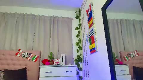Lulu  online show from July 19, 1:42 am