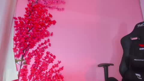 Chloe Miller  online show from December 18, 3:01 am