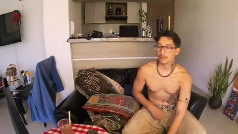 Chloe  Yan online show from November 21, 7:56 pm