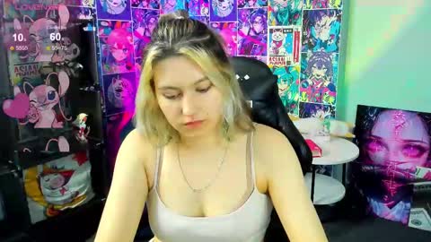 Snapshot of chloebloss0m chatting on February 21, 2:06 pm Boni online show from February 21, 2:06 pm