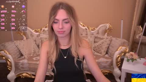 chloebright online show from September 17, 9:38 pm