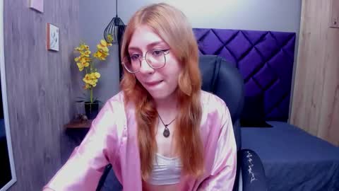 Snapshot of chloecampbell03 chatting on September 27, 1:05 pm chloecampbell03 online show from September 27, 1:05 pm