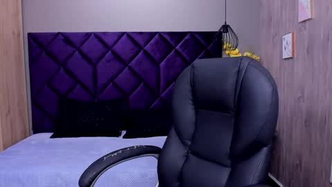 Snapshot of chloecampbell03 chatting on October 26, 3:29 pm chloecampbell03 online show from October 26, 3:29 pm