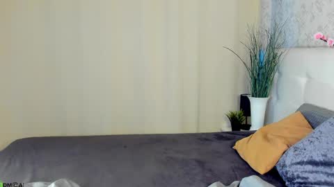Snapshot of chloedeccker chatting on June 2, 12:56 am Chloe Deccker online show from June 2, 12:56 am