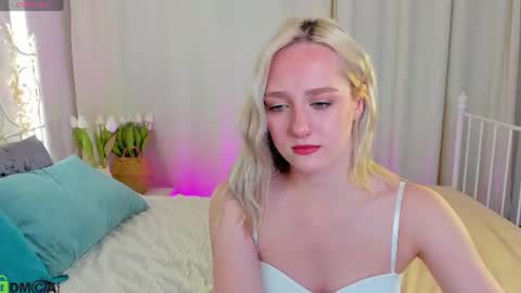 Snapshot of chloedeccker chatting on July 16, 1:00 am Chloe Deccker online show from July 16, 1:00 am