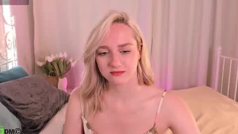 Snapshot of chloedeccker chatting on July 20, 1:09 am Chloe Deccker online show from July 20, 1:09 am