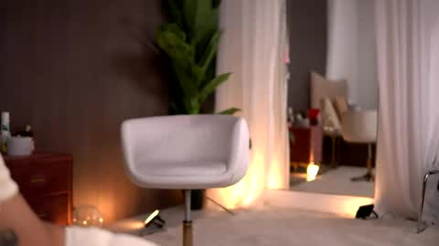 Snapshot of chloedevinex chatting on May 26, 4:19 am chloedevinex online show from May 26, 4:19 am