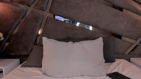 Snapshot of chloee_parkerr chatting on April 24, 4:15 am chloee_parkerr online show from April 24, 4:15 am