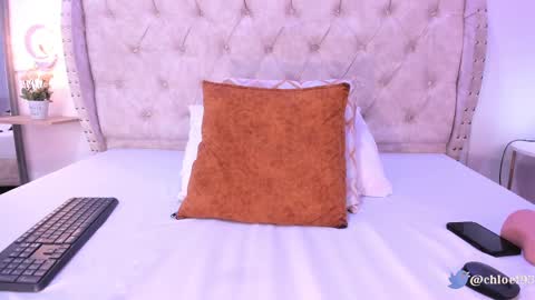 chloeferreira online show from February 13, 5:37 am