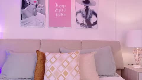 chloeferreira online show from April 28, 2:10 am