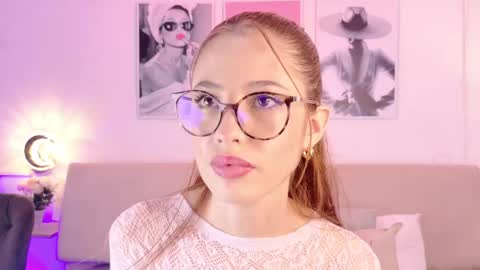 chloeferreira online show from May 30, 4:09 am