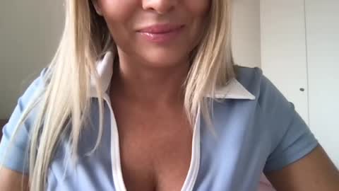 Snapshot of chloefree chatting on July 23, 2:04 pm Chloe online show from July 23, 2:04 pm