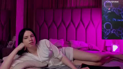 Snapshot of chloefulton chatting on March 4, 12:50 am Chloe Fulton online show from March 4, 12:50 am