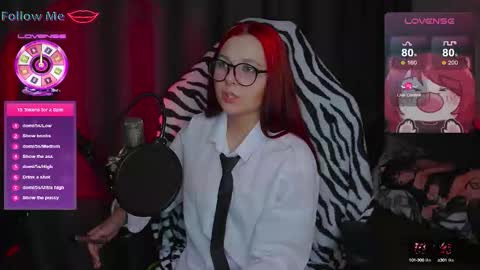 Snapshot of chloejenyss chatting on October 1, 3:07 pm Chloe online show from October 1, 3:07 pm