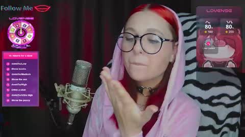 Snapshot of chloejenyss chatting on October 3, 4:04 pm Chloe online show from October 3, 4:04 pm